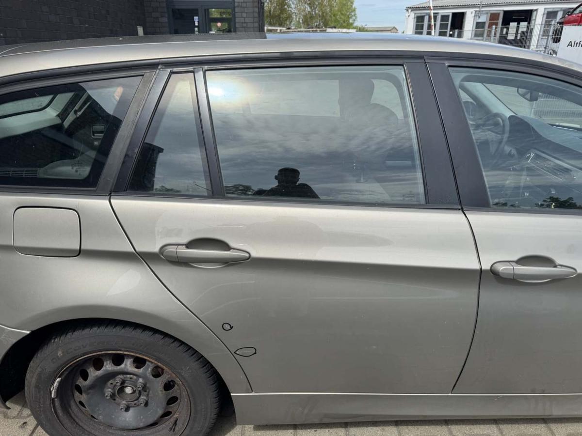 BMW 3er E91 original T&uuml;r hinten rechts A53 Platinbronze Kombi Rohbau Bj.2008